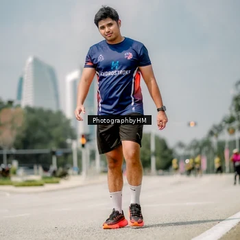 Runner Photo 6766135