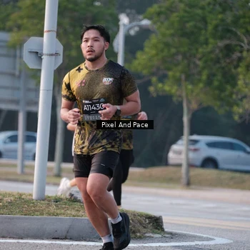 Runner Photo 6766193
