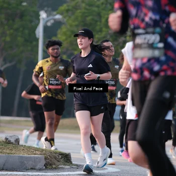 Runner Photo 6766209