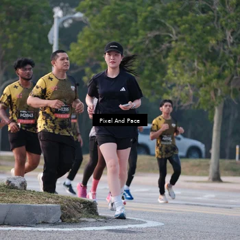 Runner Photo 6766244