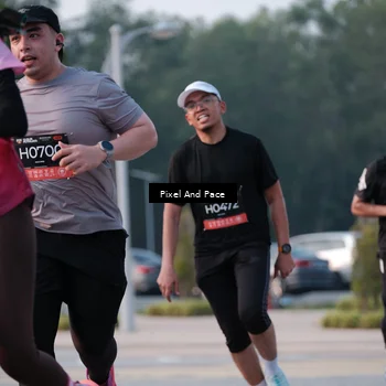 Runner Photo 6766253