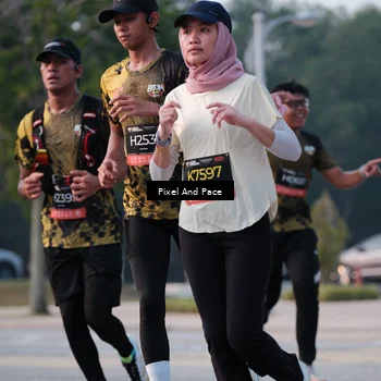 Runner Photo 6766311