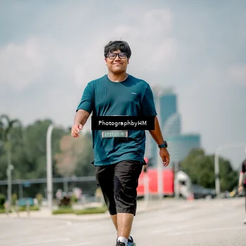 Runner Photo 6766393
