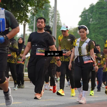 Runner Photo 6766396