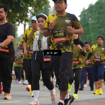 Runner Photo 6766400