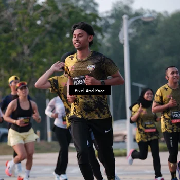 Runner Photo 6766459