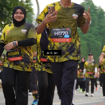 Runner Photo 6766479
