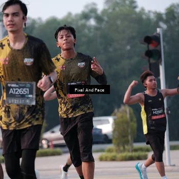 Runner Photo 6766509