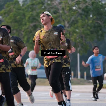 Runner Photo 6766512