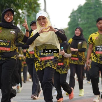 Runner Photo 6766576