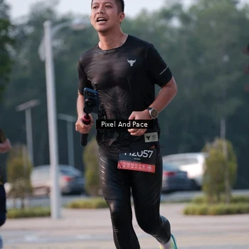 Runner Photo 6766592