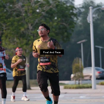 Runner Photo 6766617