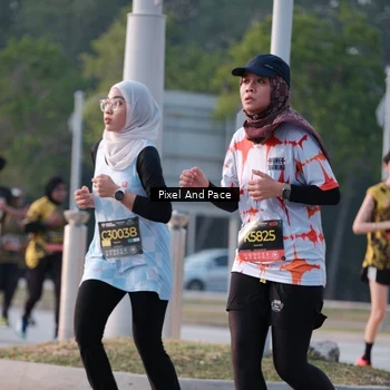 Runner Photo 6766630