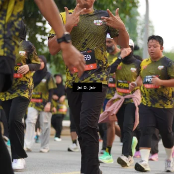Runner Photo 6766633