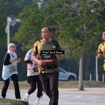 Runner Photo 6766637