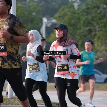 Runner Photo 6766638
