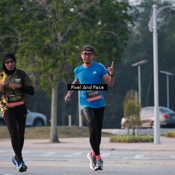 Runner Photo 6766643