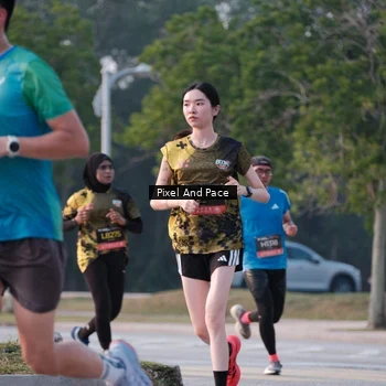 Runner Photo 6766649