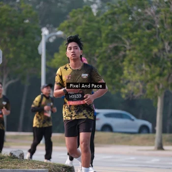 Runner Photo 6766669