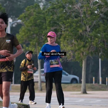 Runner Photo 6766671