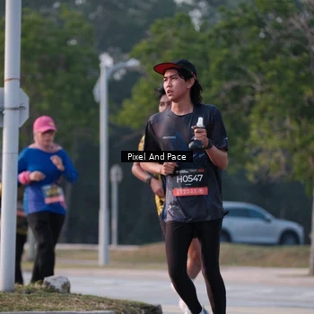 Runner Photo 6766673