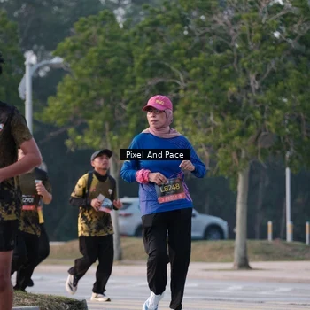 Runner Photo 6766674