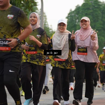 Runner Photo 6766695