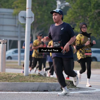 Runner Photo 6766706