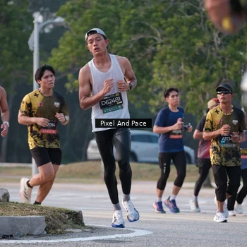Runner Photo 6766709