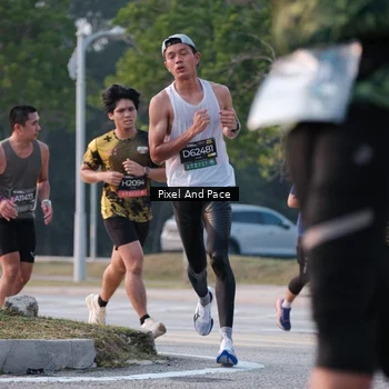 Runner Photo 6766712