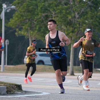 Runner Photo 6766721