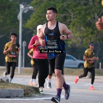 Runner Photo 6766725