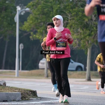 Runner Photo 6766731
