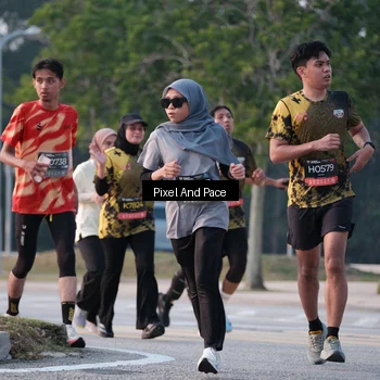 Runner Photo 6766751