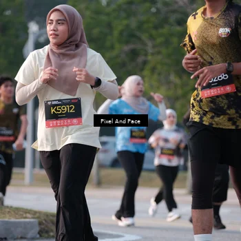 Runner Photo 6766772