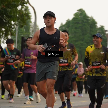 Runner Photo 6766792