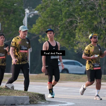 Runner Photo 6766802