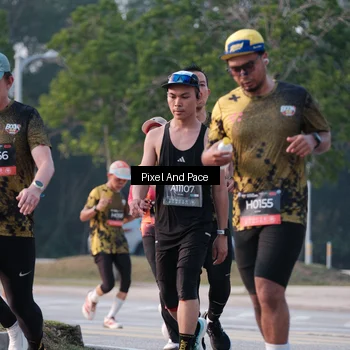 Runner Photo 6766815