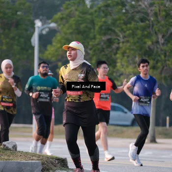 Runner Photo 6766824