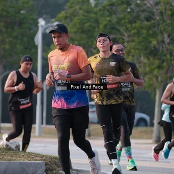 Runner Photo 6766843