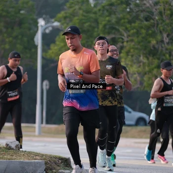 Runner Photo 6766853