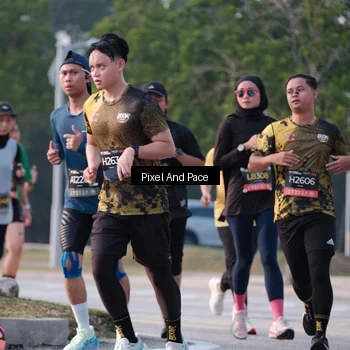 Runner Photo 6766863