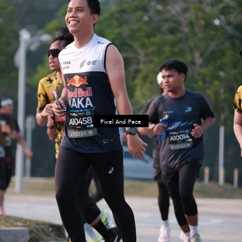 Runner Photo 6766892