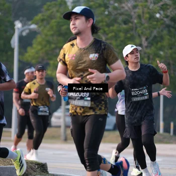 Runner Photo 6766898