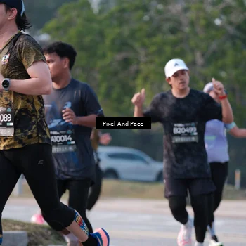 Runner Photo 6766909