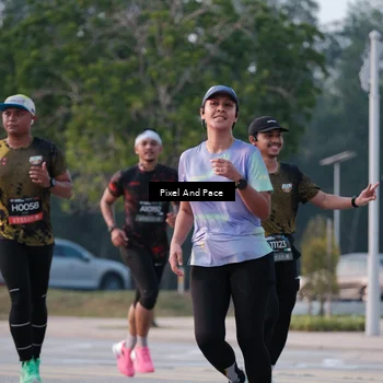 Runner Photo 6766913