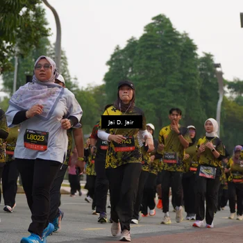 Runner Photo 6766923