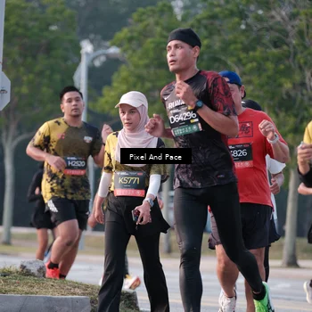 Runner Photo 6767010