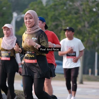 Runner Photo 6767018