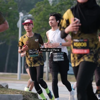 Runner Photo 6767069